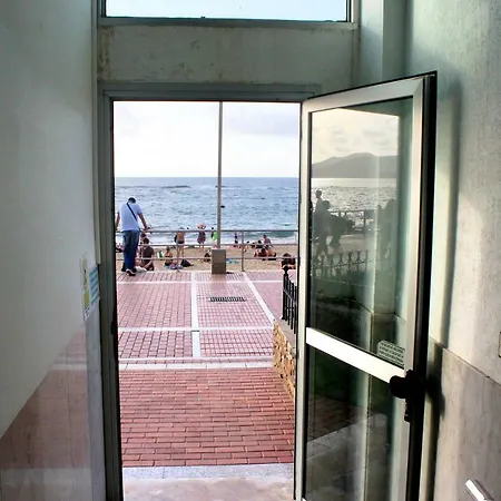 Апартаменты Lovely Few Meters From Las Canteras Beach